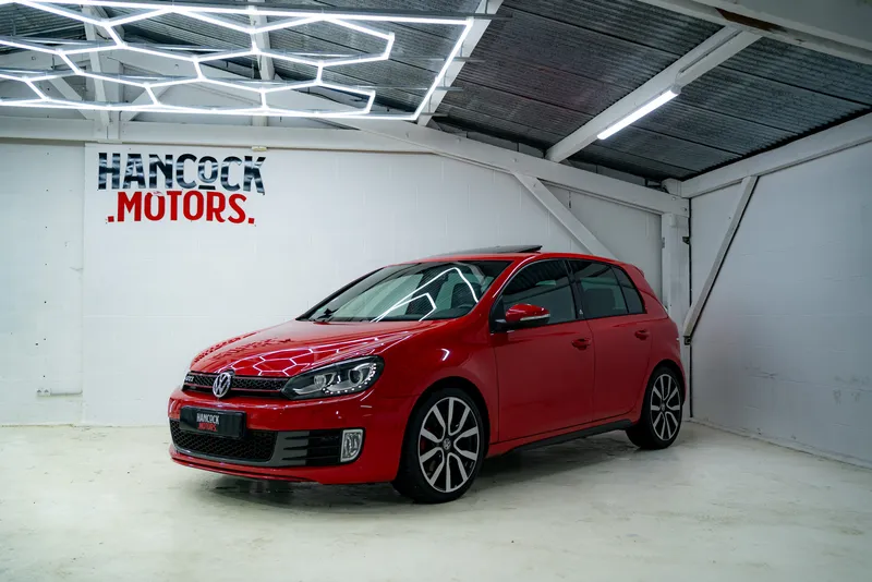 Volkswagen Golf Gti Rouge — livré par Hancock Motors